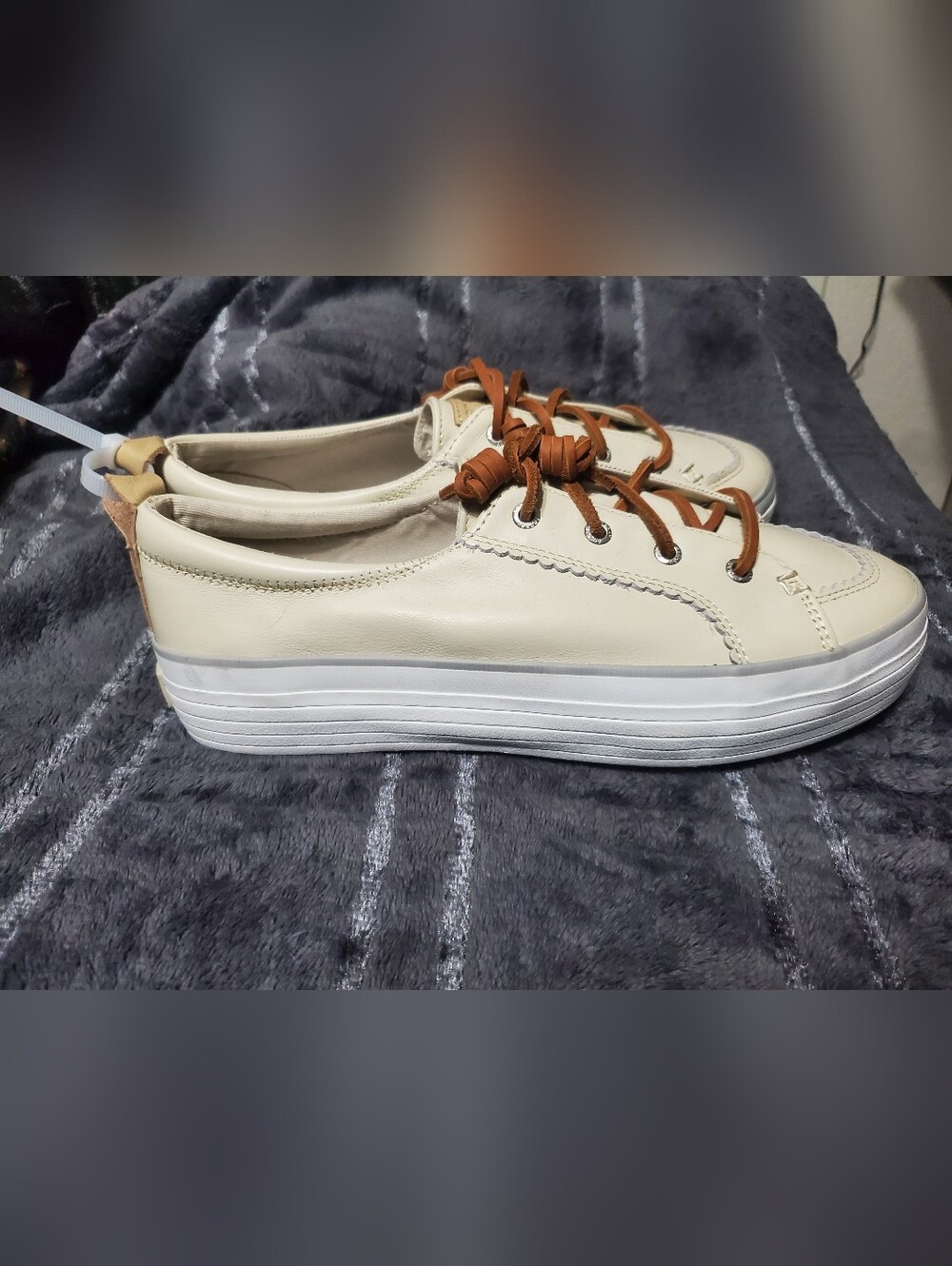 Crest Wave Sneaker Womens 9W